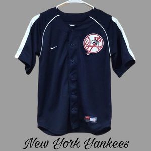 Nike New York Yankees Youth Jersey, MLB Genuine Merchandise, Size M (12/14)